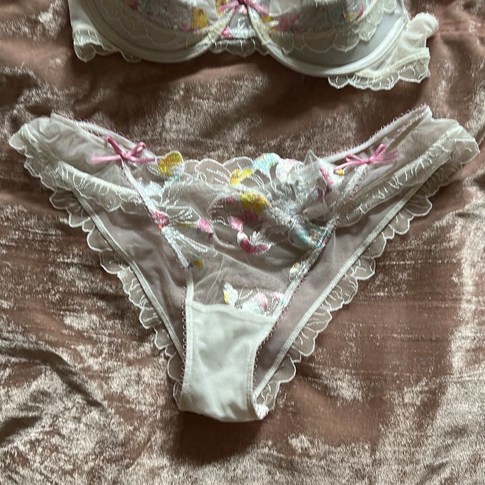 Honey Birdette Fleur Bra, Thong, Panty - Picture 3 of 13